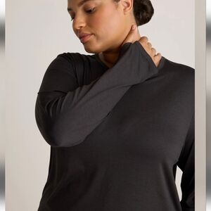 NWT Quince Flowknit Breeze Long Sleeve Top Athletic Performance Thumbhole Black